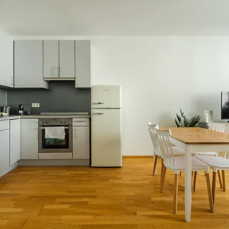 Business & Family Ambiente Apartments Bratislava Exterior photo